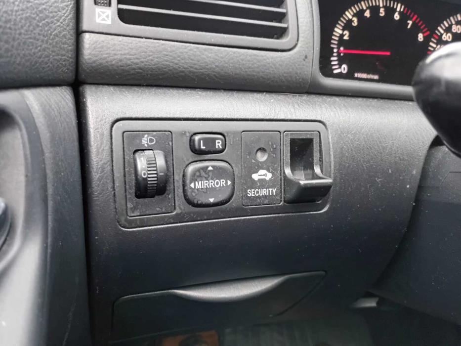 TOYOTA Corolla 2004