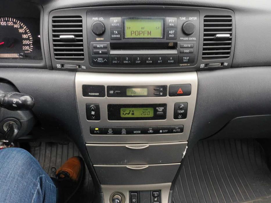 TOYOTA Corolla 2004