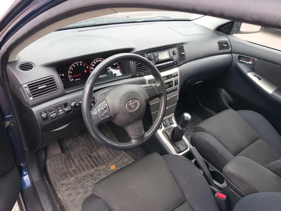 TOYOTA Corolla 2004