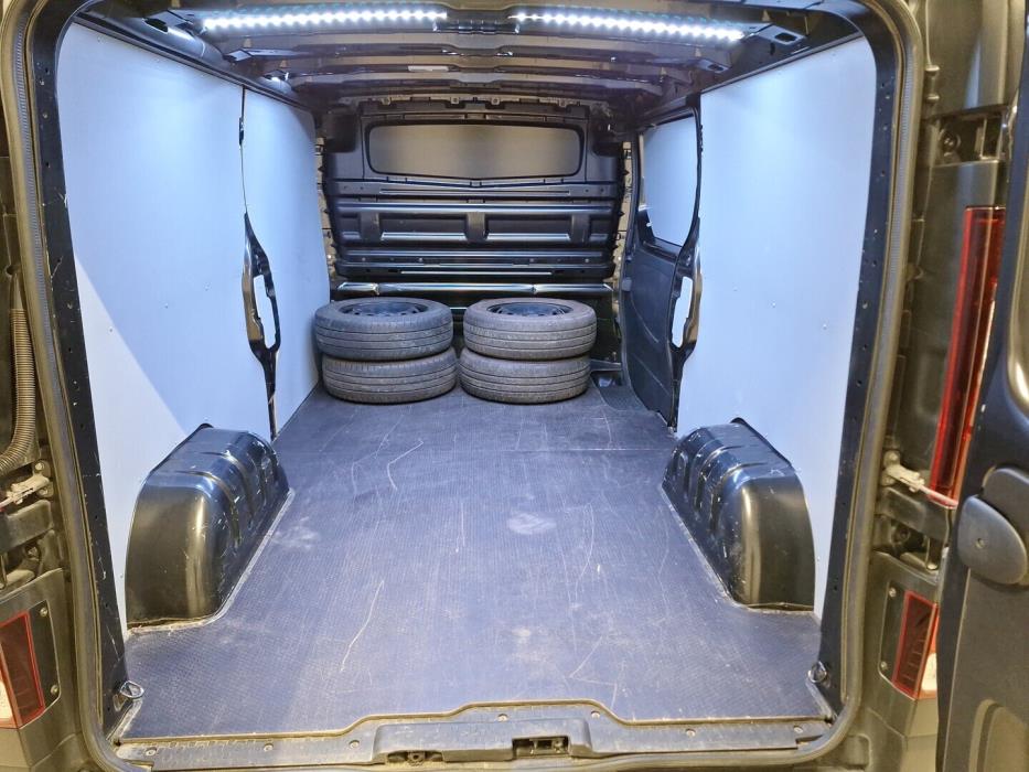 NISSAN Primastar 2024