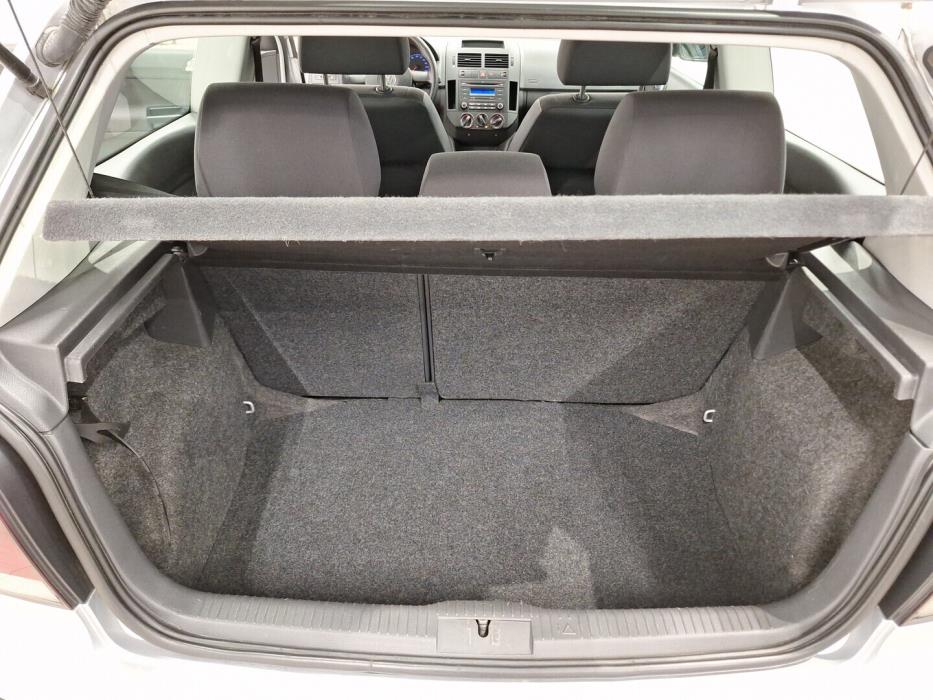 VOLKSWAGEN Polo 2006