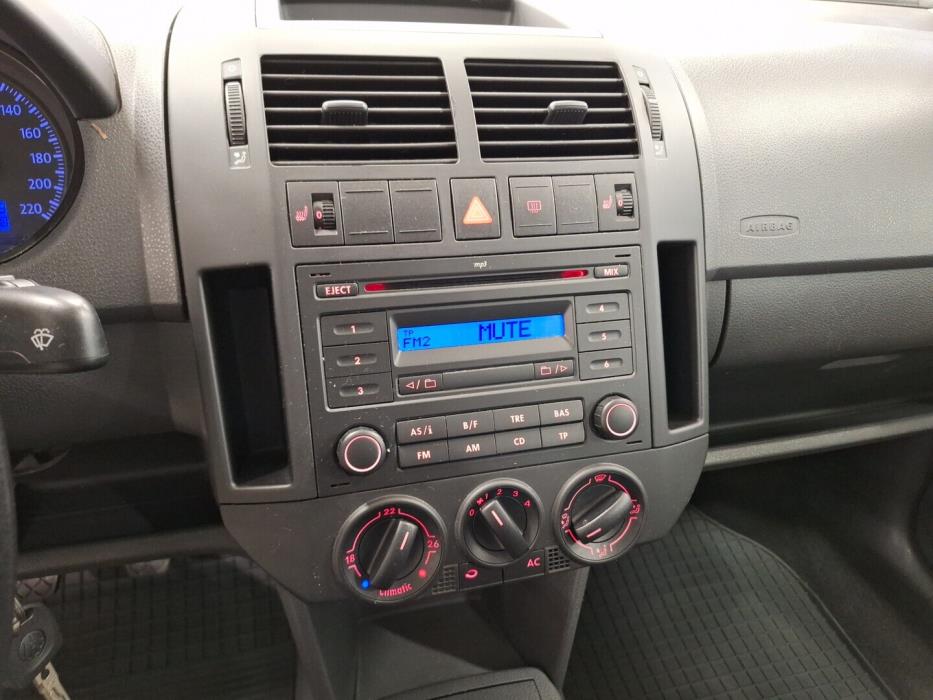 VOLKSWAGEN Polo 2006