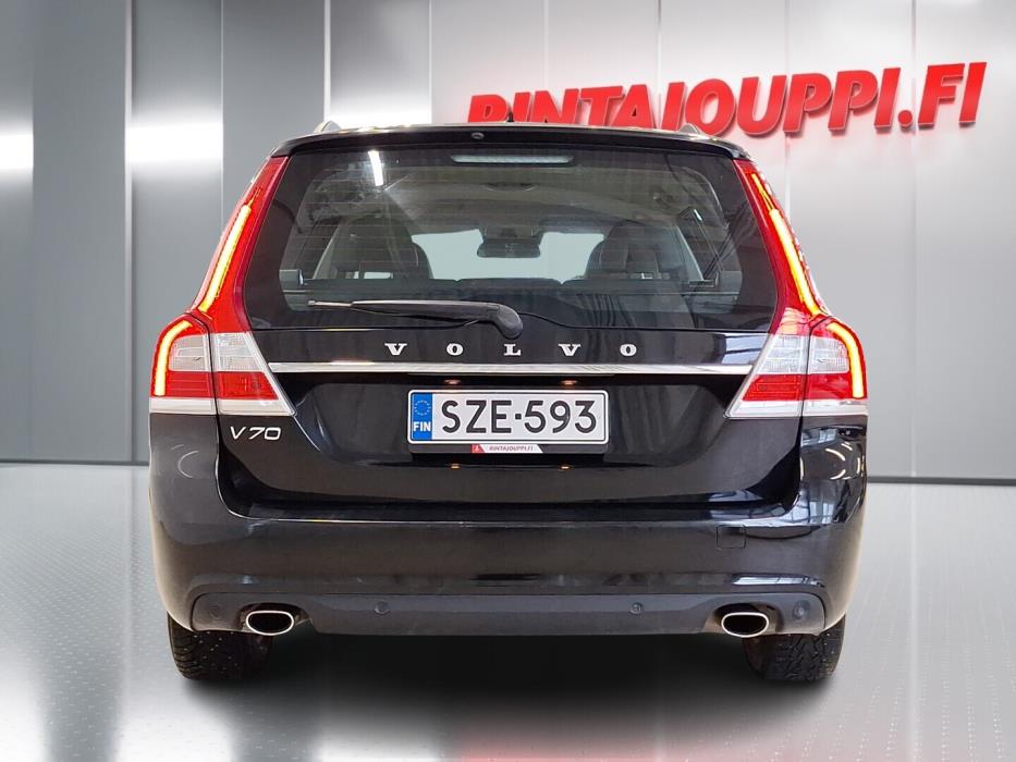 VOLVO V70 2016