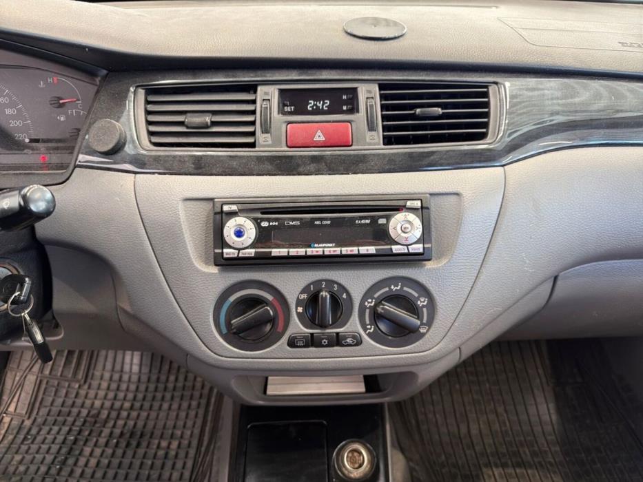 MITSUBISHI Lancer 2003