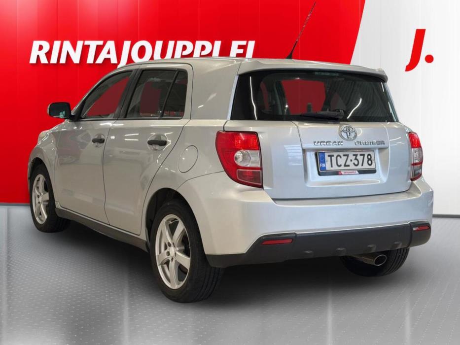 TOYOTA Urban Cruiser 2010