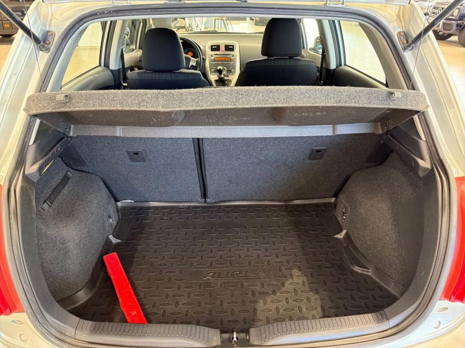 TOYOTA Auris 2008