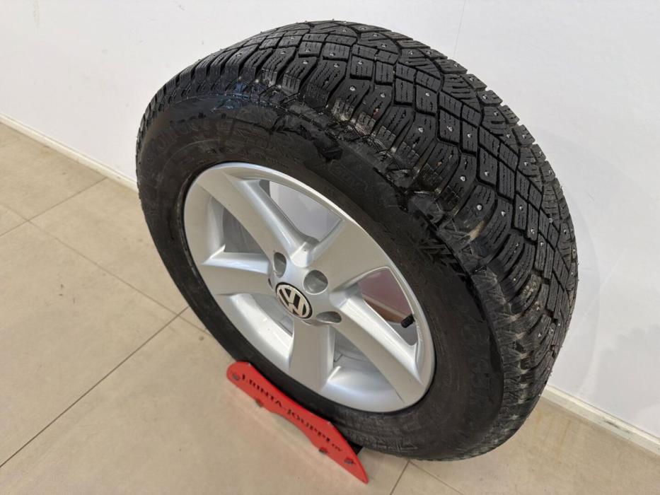 VOLKSWAGEN Tiguan 2012