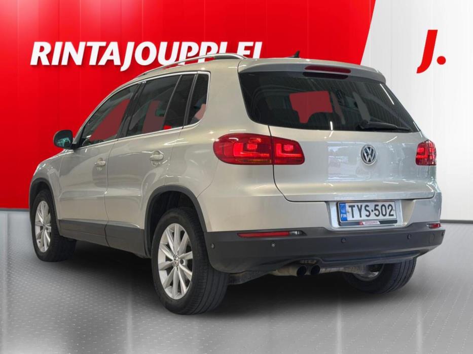 VOLKSWAGEN Tiguan 2012
