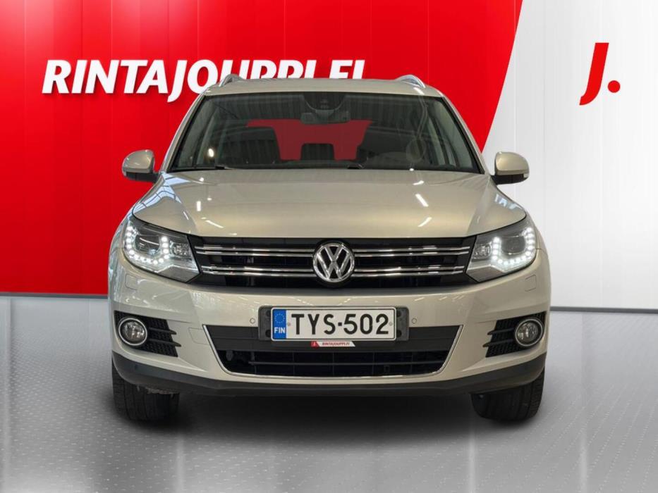 VOLKSWAGEN Tiguan 2012