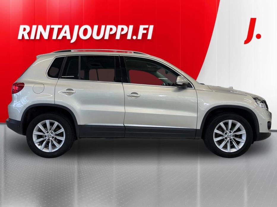 VOLKSWAGEN Tiguan 2012