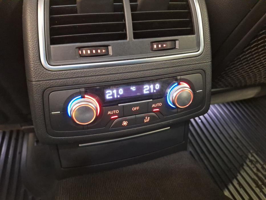 AUDI A6 allroad quattro 2012