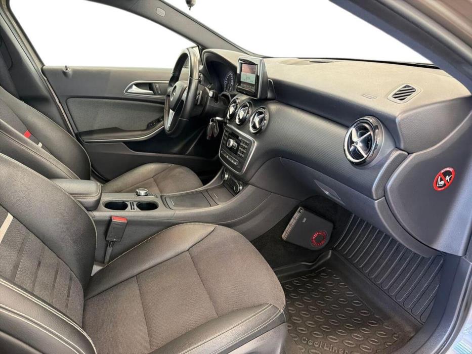 MERCEDES-BENZ A 2013
