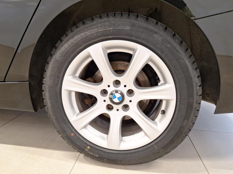 BMW 318 Gran Turismo 2014