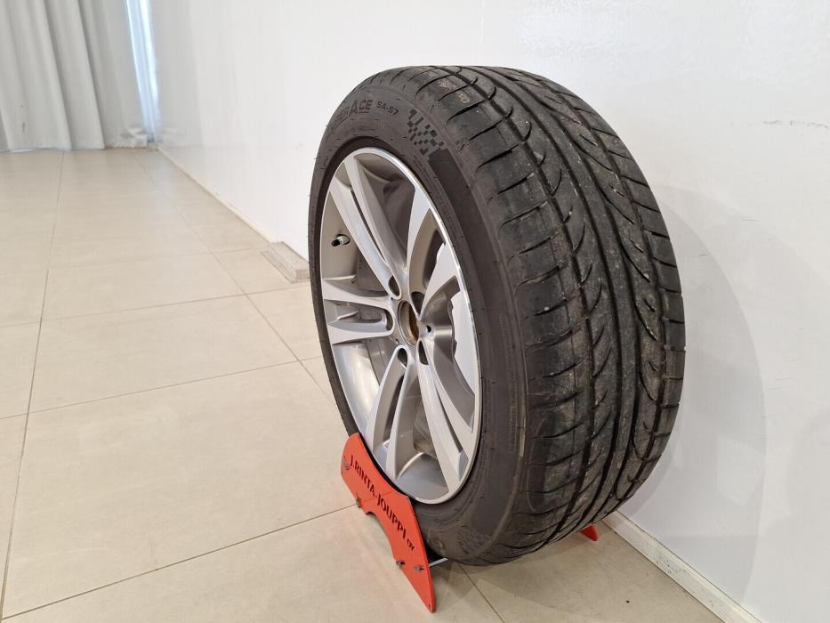 BMW 318 Gran Turismo 2014