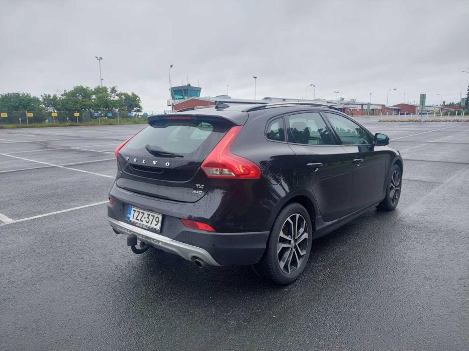 VOLVO V40 Cross Country 2015