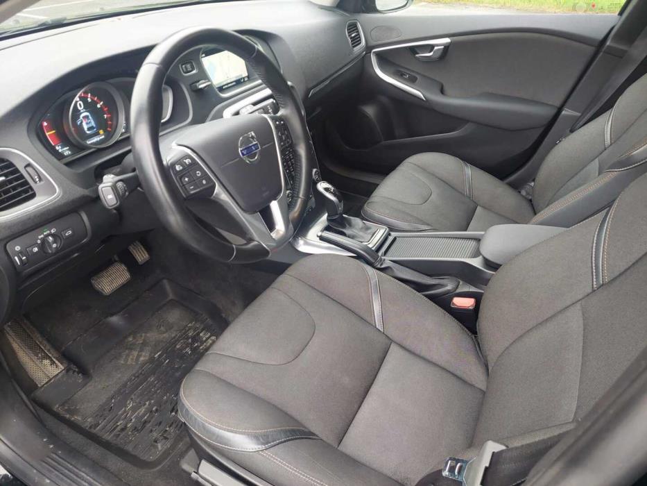VOLVO V40 Cross Country 2015