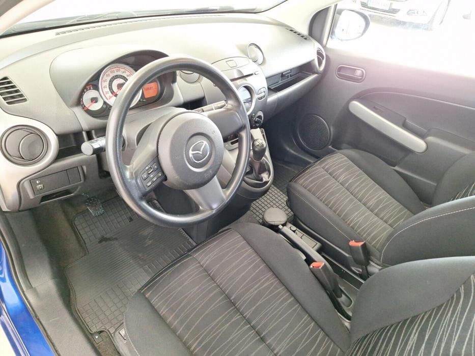 MAZDA 2 2008