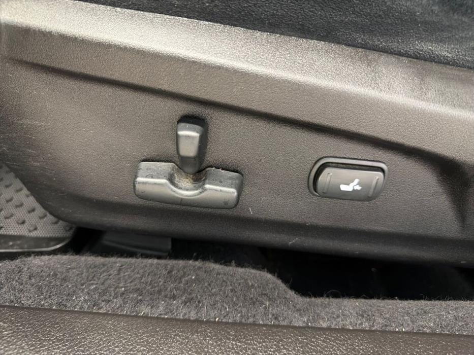 SUBARU Outback 2011