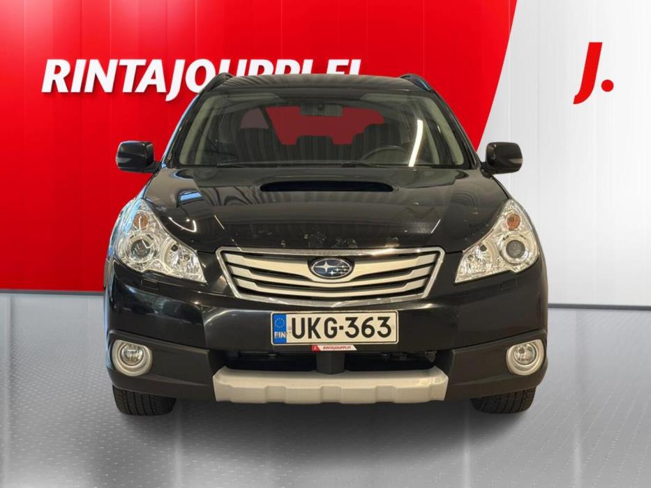 SUBARU Outback 2011