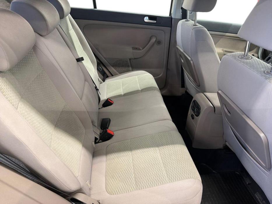 VOLKSWAGEN Golf Plus 2011