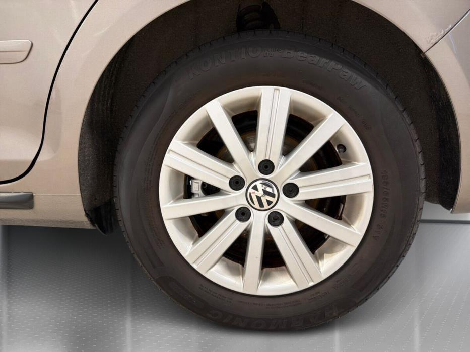 VOLKSWAGEN Golf Plus 2011