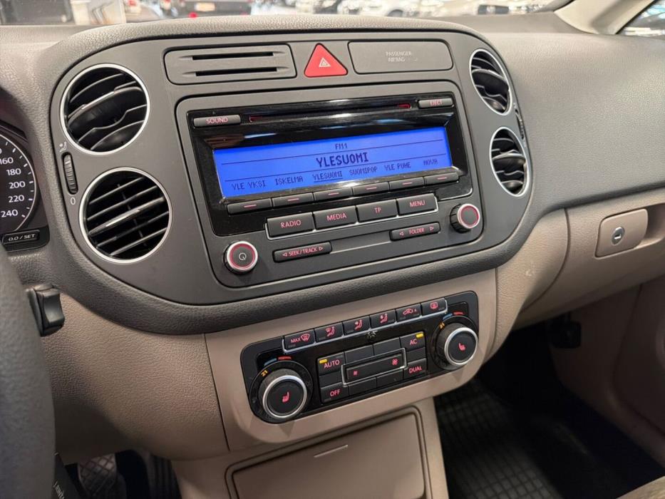 VOLKSWAGEN Golf Plus 2011