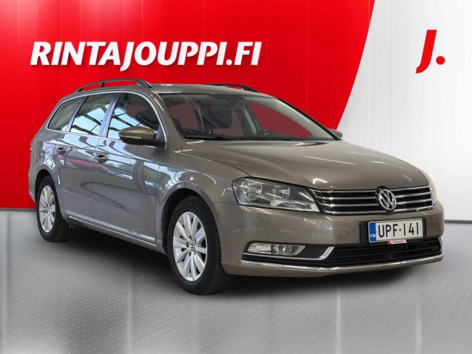 VOLKSWAGEN Passat 2011
