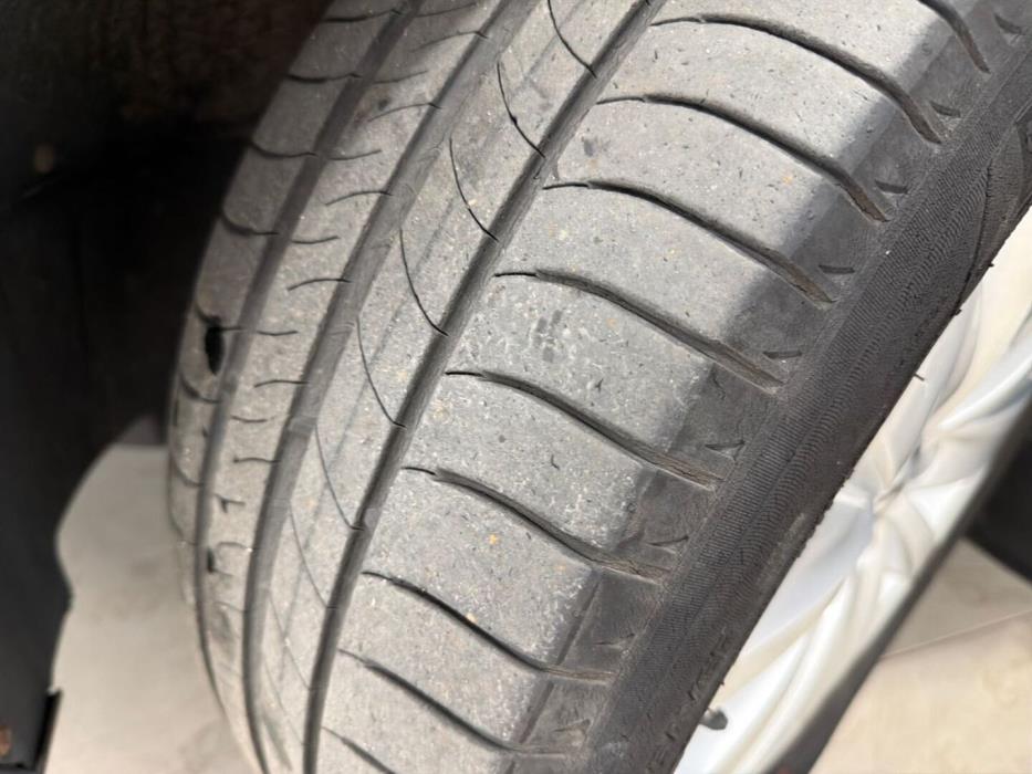 VOLKSWAGEN Passat 2011