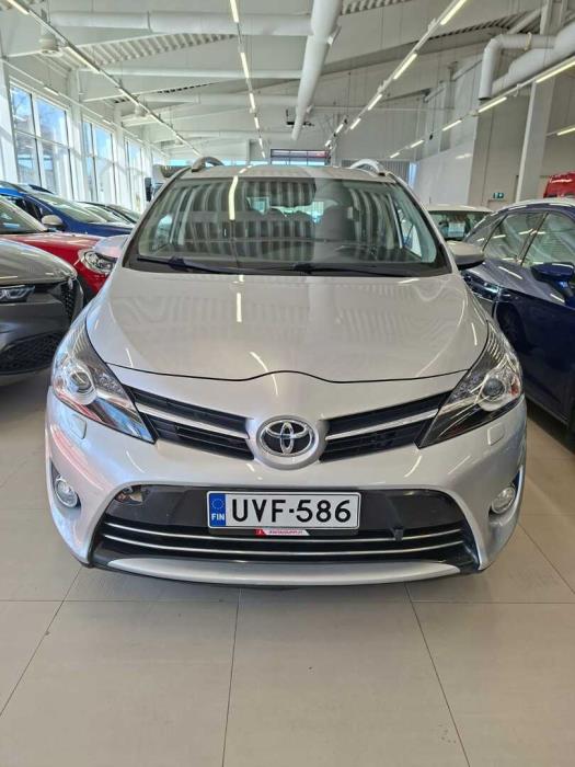TOYOTA Verso 2015