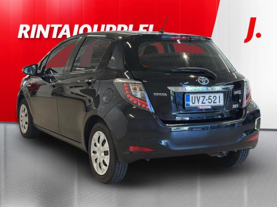 TOYOTA Yaris 2013