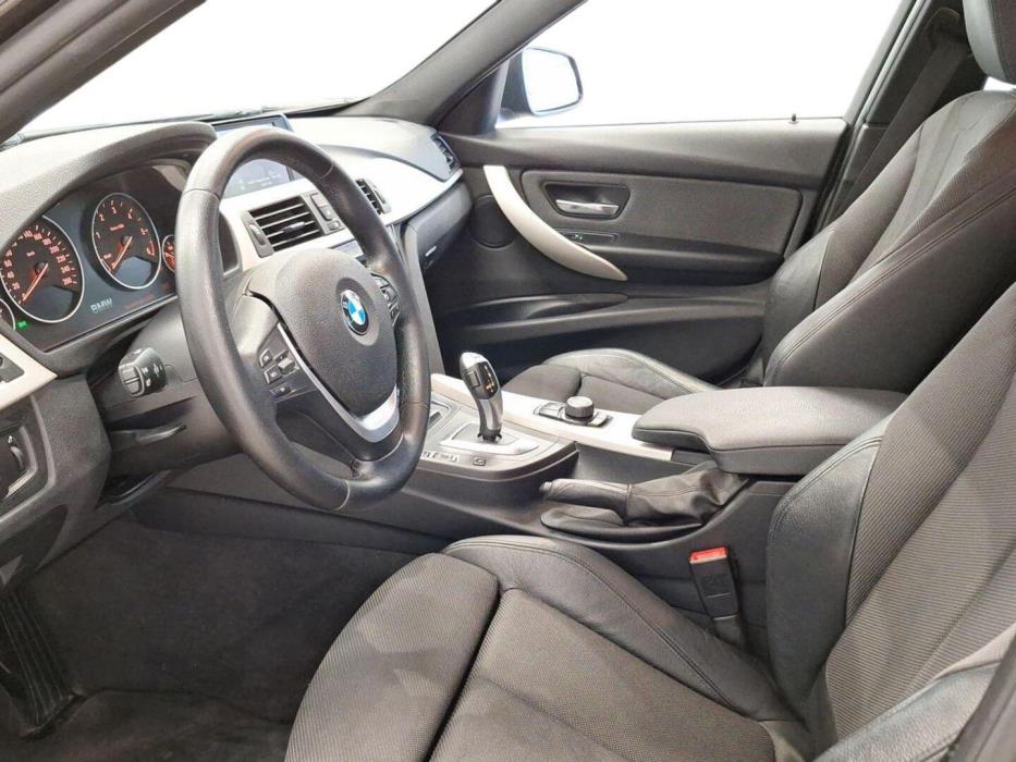 BMW 320 2016