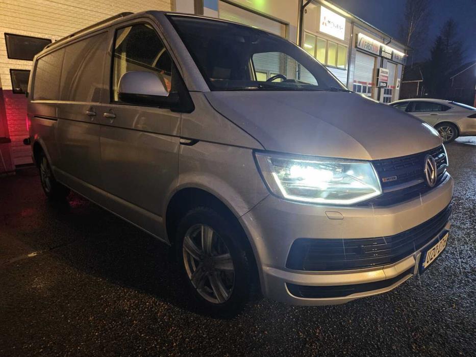 VOLKSWAGEN Transporter 2017