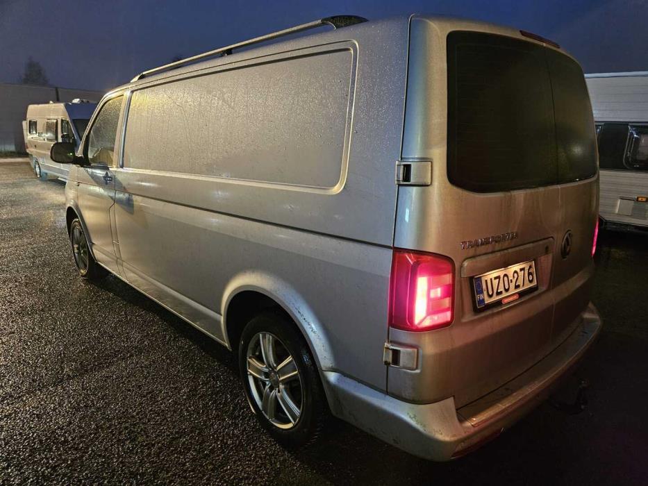 VOLKSWAGEN Transporter 2017