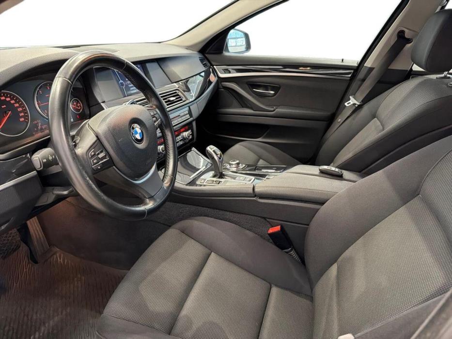 BMW 520 2011