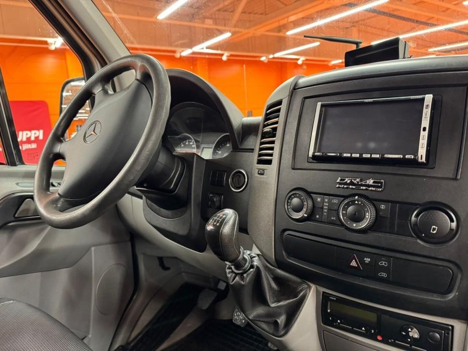 MERCEDES-BENZ Sprinter 2011