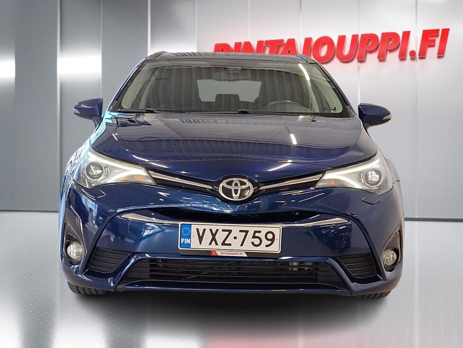 TOYOTA Avensis 2015