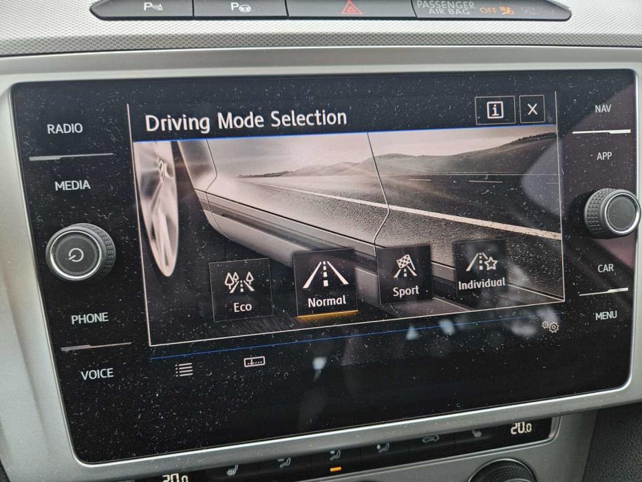 VOLKSWAGEN Passat 2018