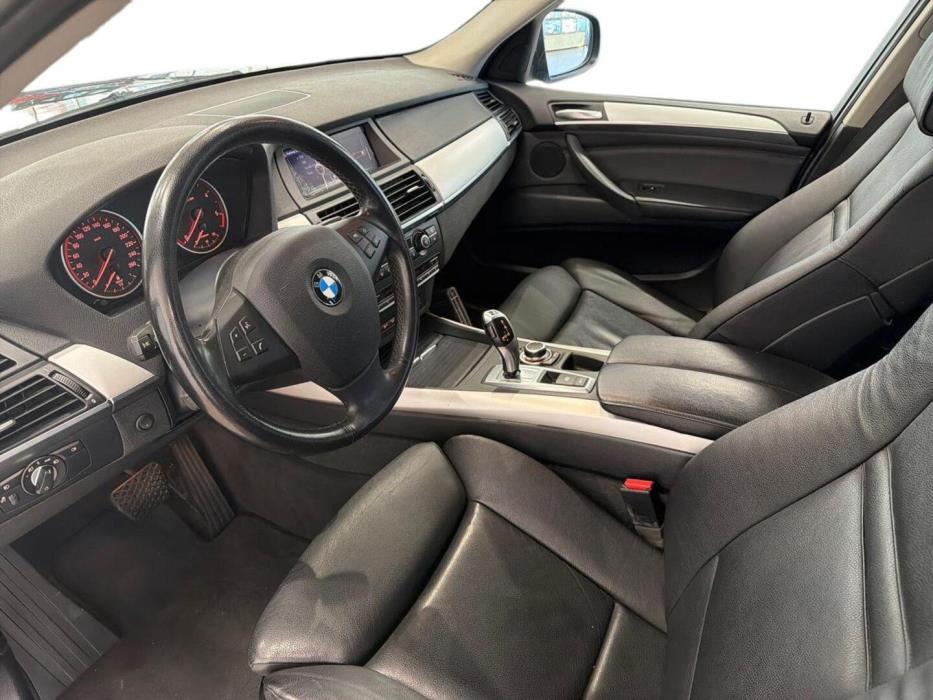BMW X5 2011