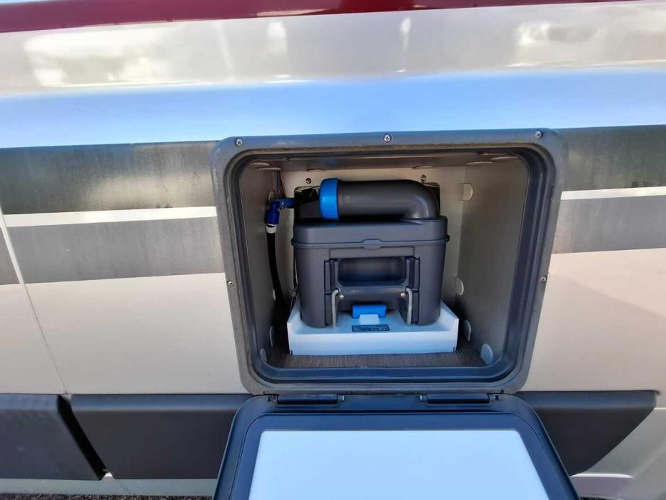 ADRIA TWIN 600 SP PLATINUM 2017