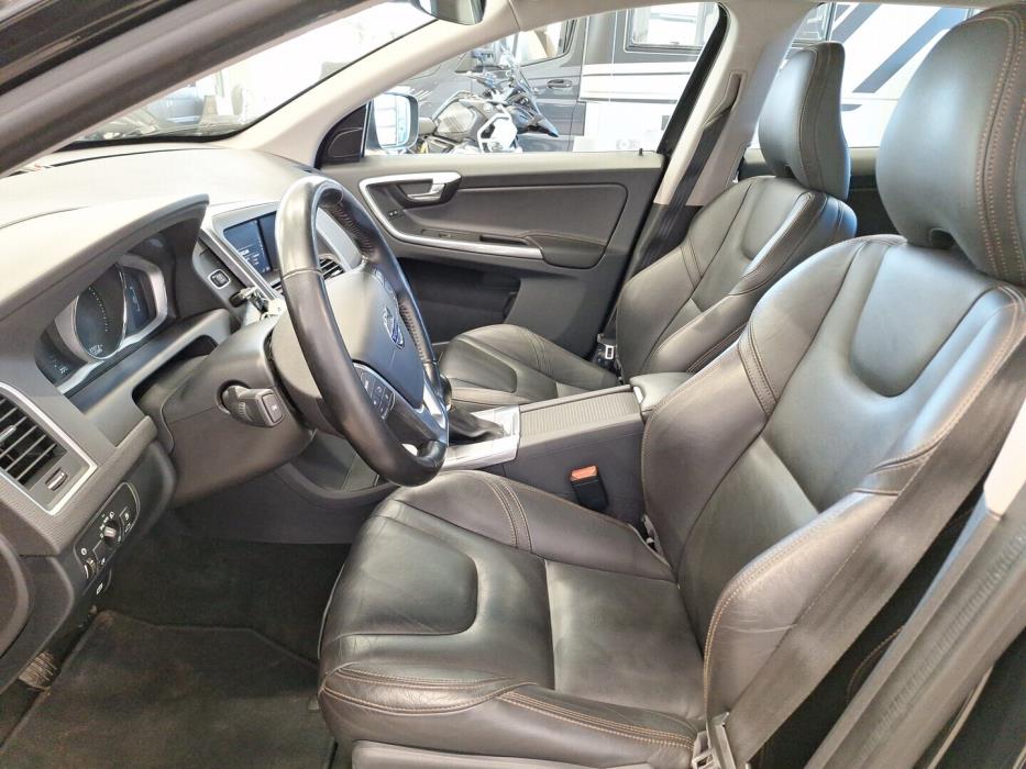 VOLVO XC60 2017