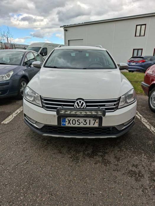 VOLKSWAGEN Passat 2013