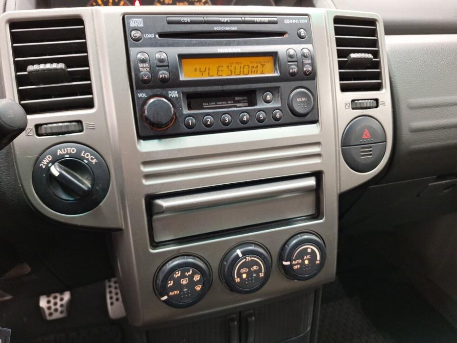 NISSAN X-TRAIL 2005