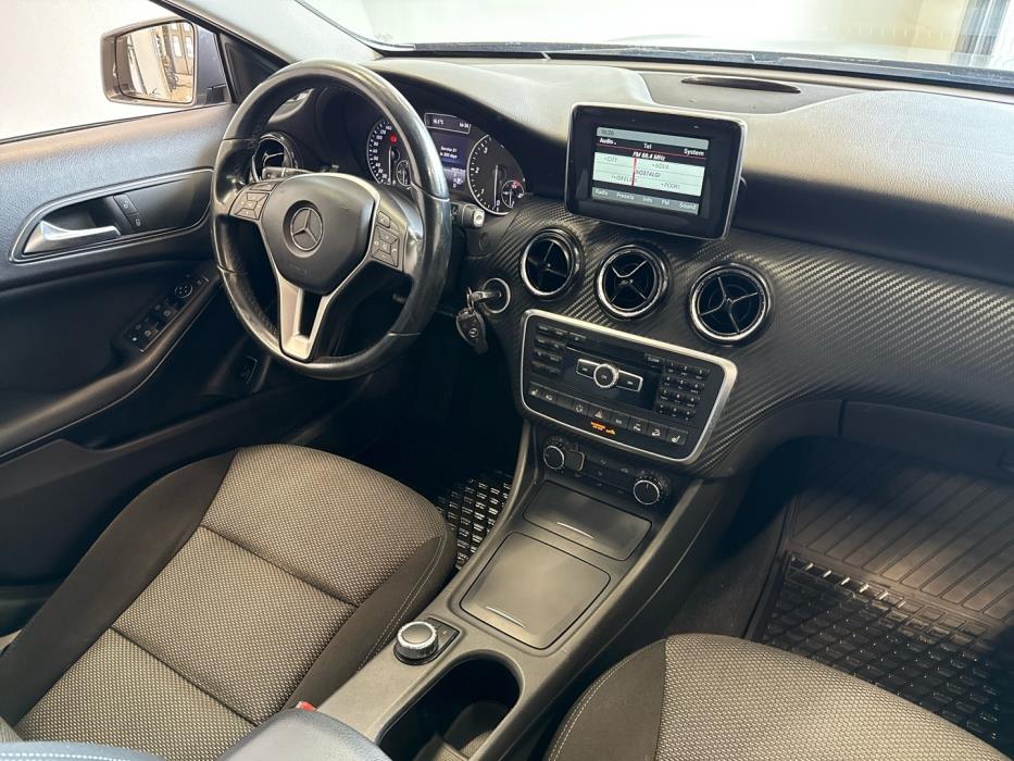 MERCEDES-BENZ GLA 2014