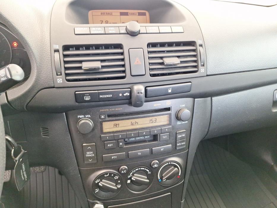 TOYOTA Avensis 2004