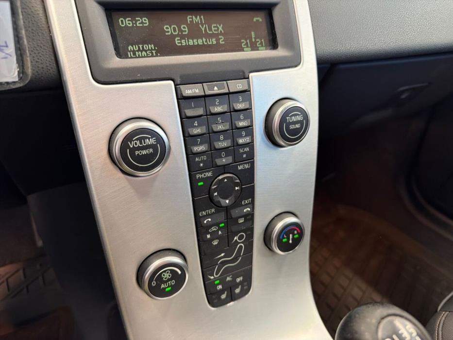 VOLVO V50 2011
