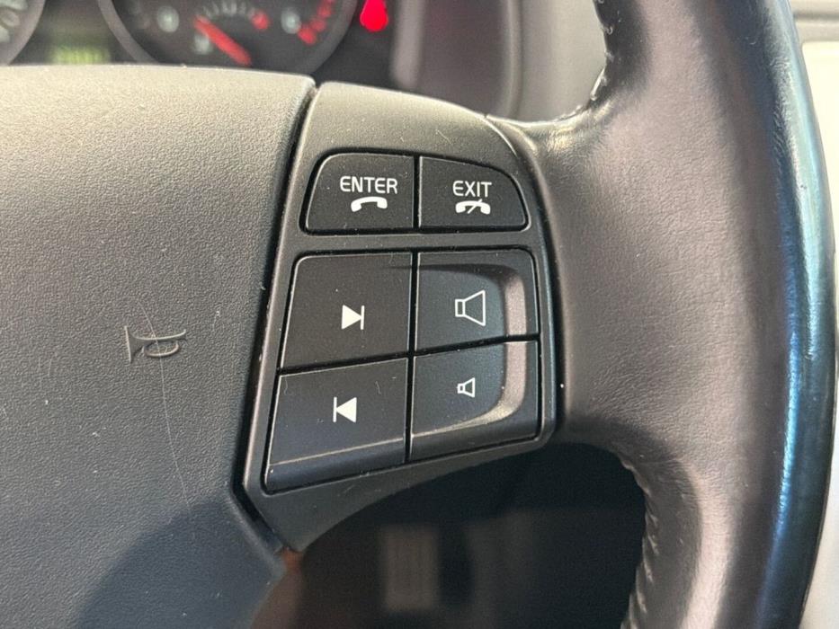 VOLVO V50 2011