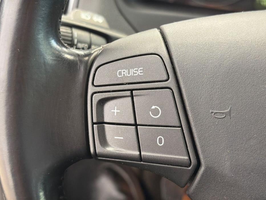 VOLVO V50 2011