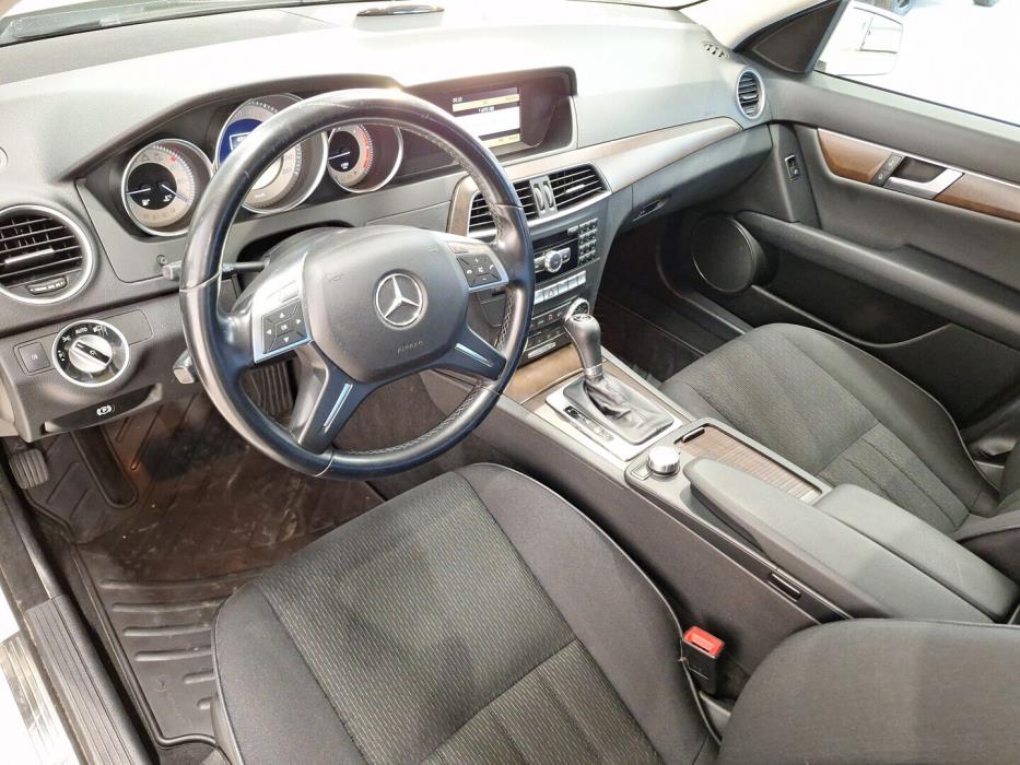 MERCEDES-BENZ C 2011