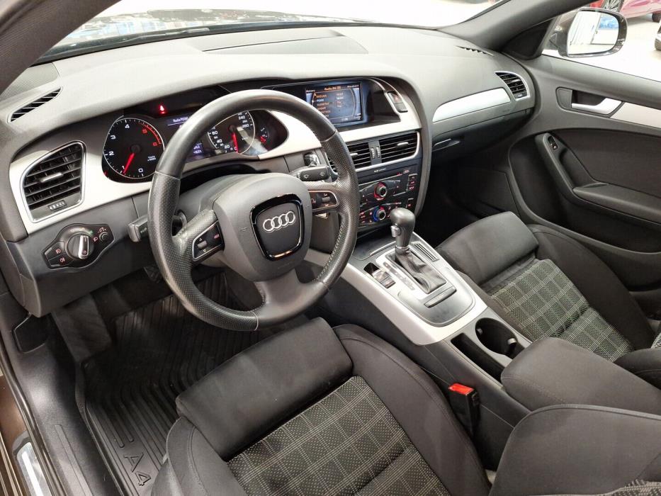 AUDI A4 2012