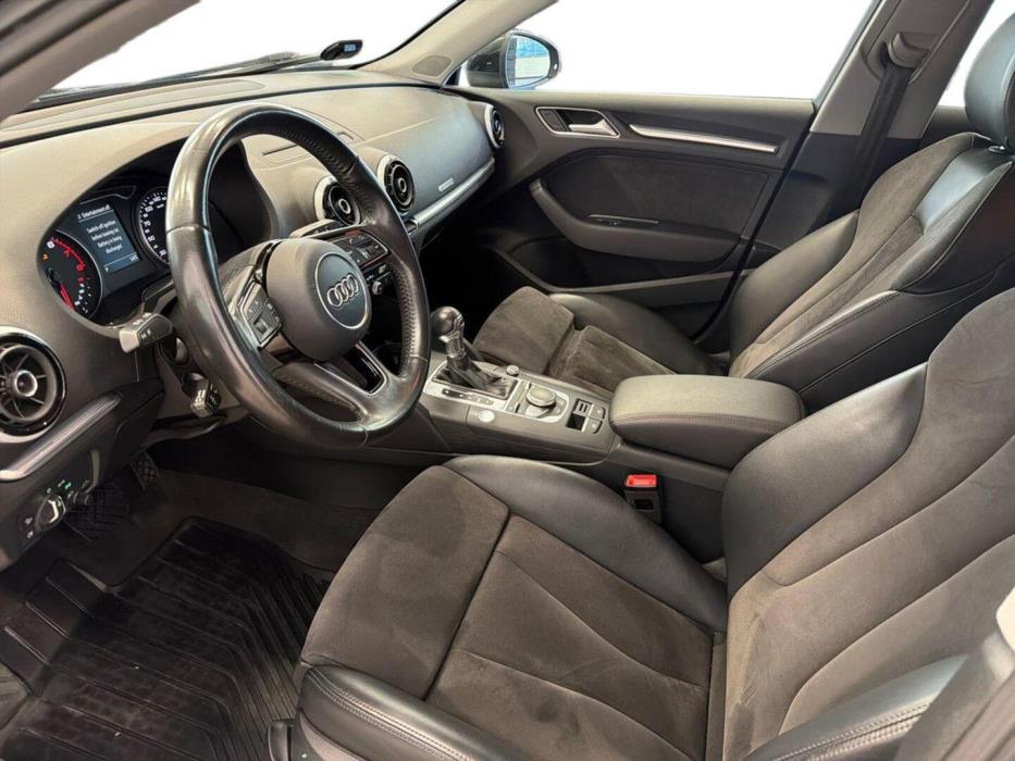 AUDI A3 2016